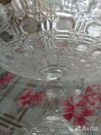 Ваза для фруктов на ножке. Винтажная