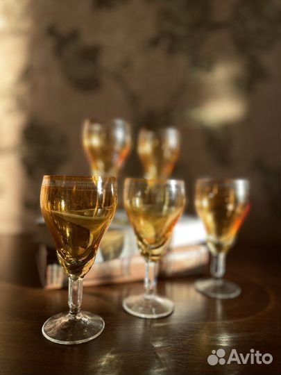 Рюмки на ножке