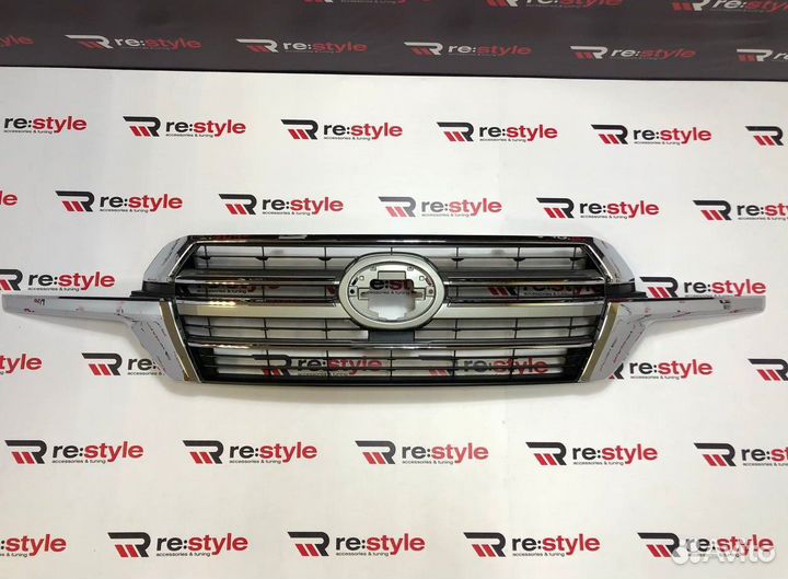 Решетка радиатора Toyota Land Cruiser 200 S2331