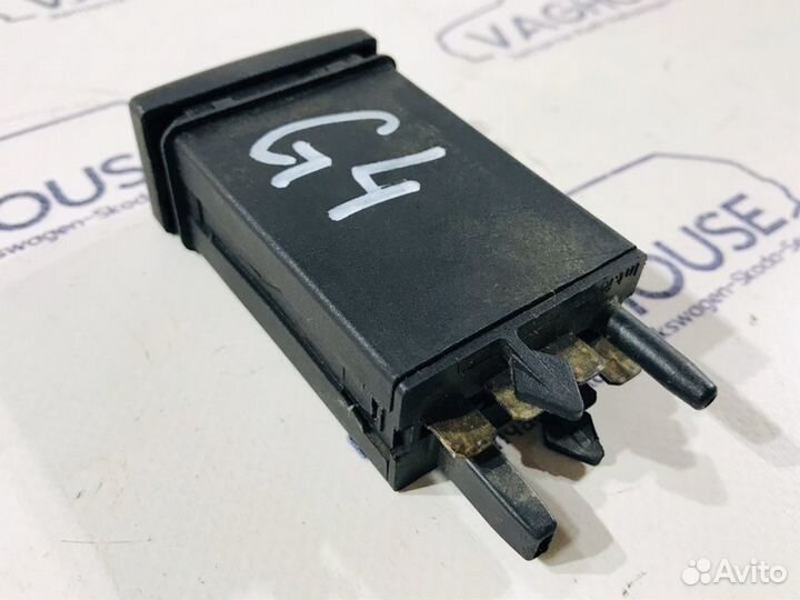 Кнопка обогрева стекла задняя Audi A8 D2 4D 1999