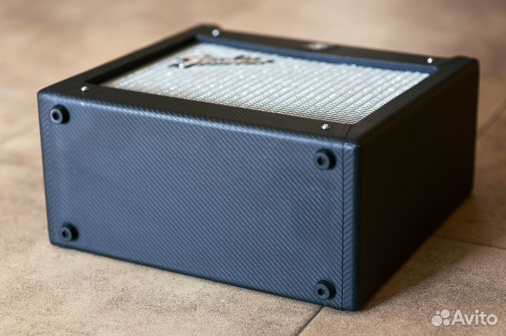 Гитарный комбоусилитель Fender Mustang