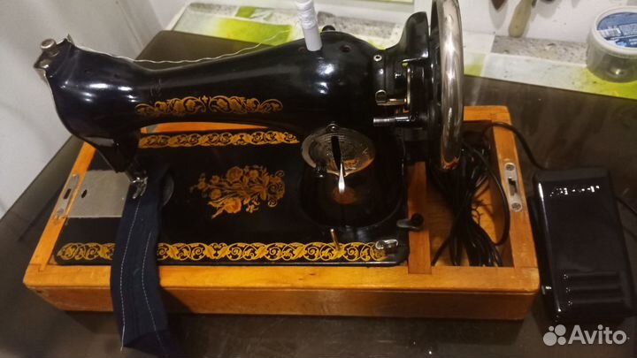 Швейная машина Подольского Механического Завода