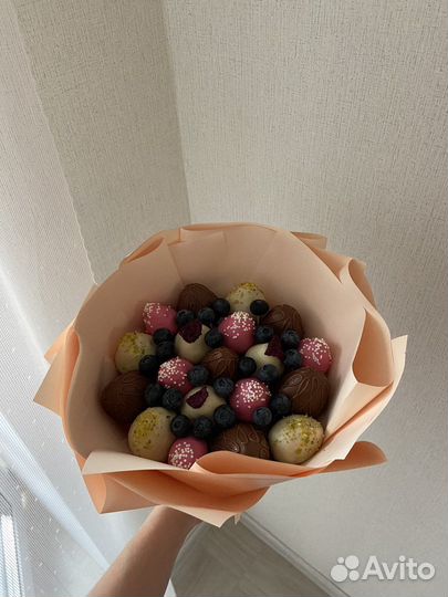 Букеты из клубники в шоколаде Йошкар-Ола