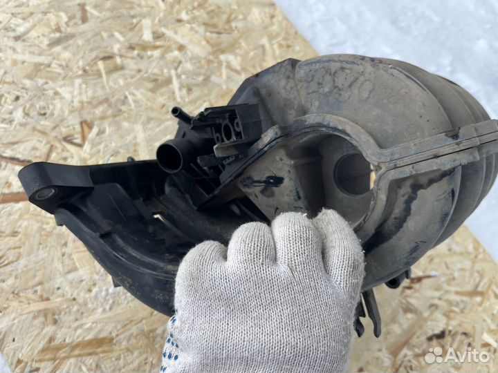 Volkswagen Jetta 6 впускной коллектор 1.6