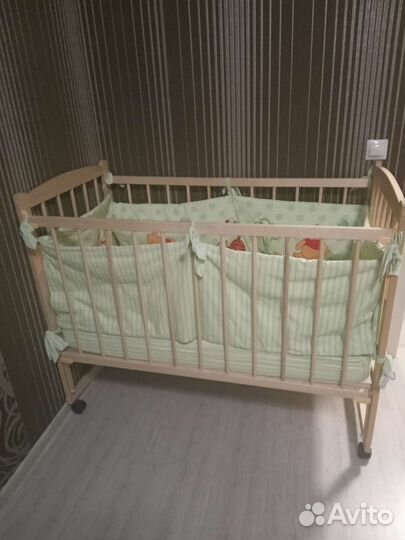 Детская кроватка