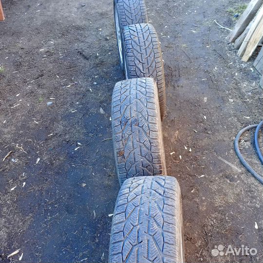 Продам колеса литые R16