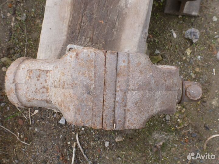 Тиски слесарные СССР