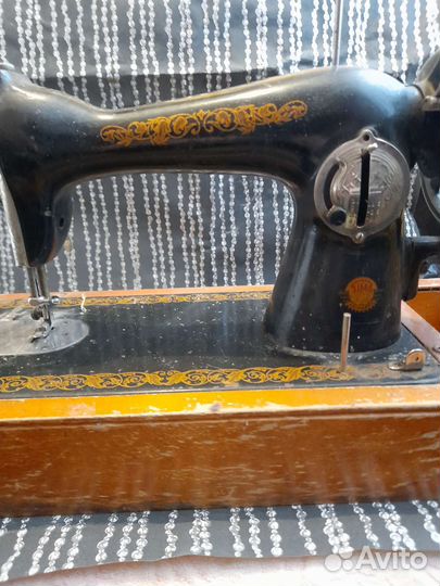 Швейная машинка подольская