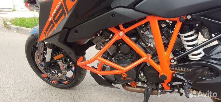 KTM 1290 super duke GT