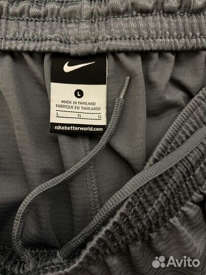 Шорты Nike