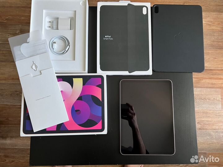 iPad air 4 с sim картой,как новый