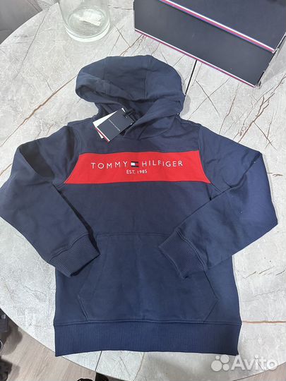 Tommy hilfiger толстовка детская