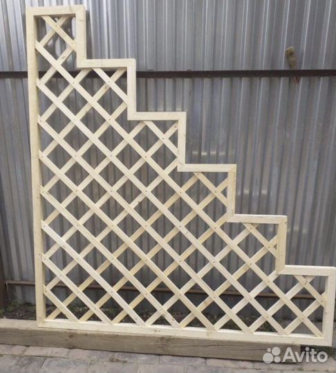 Шпалера деревянная