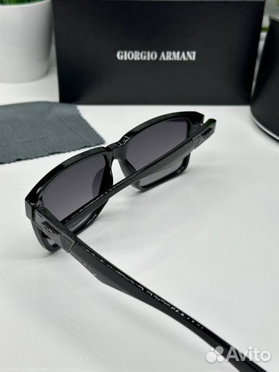 Солнцезащитные очки мужские Armani