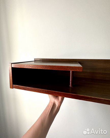 Полка винтажная под телефон