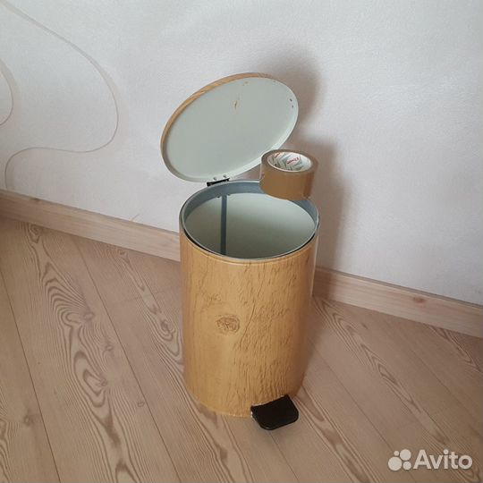 Ведро с педалью мусорное новое