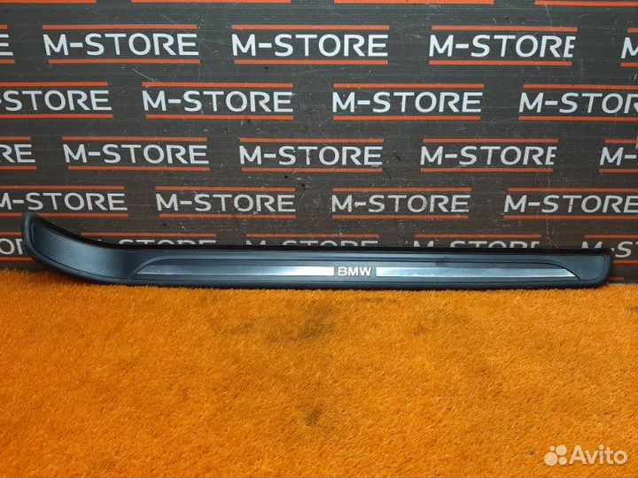 Накладка на порог салона передняя правая Bmw