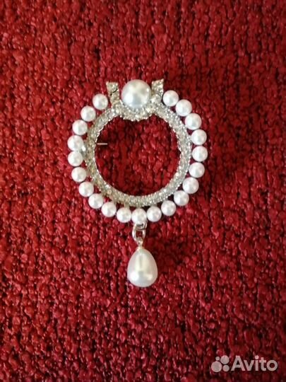 Брошь Неженка