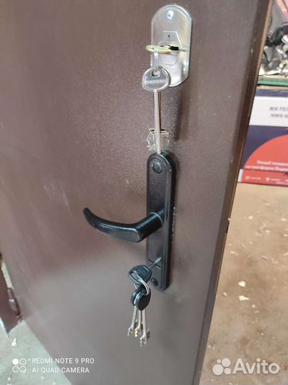 Дверь входная металлическая