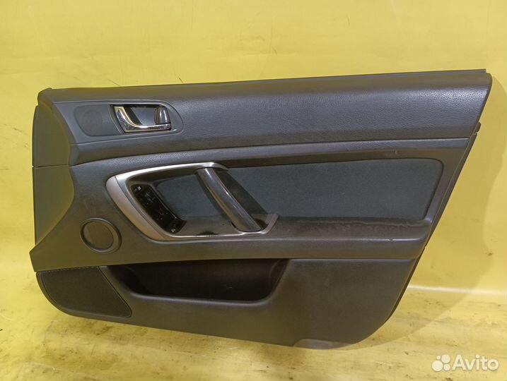 Обшивка двери передней правой Subaru Legacy B13
