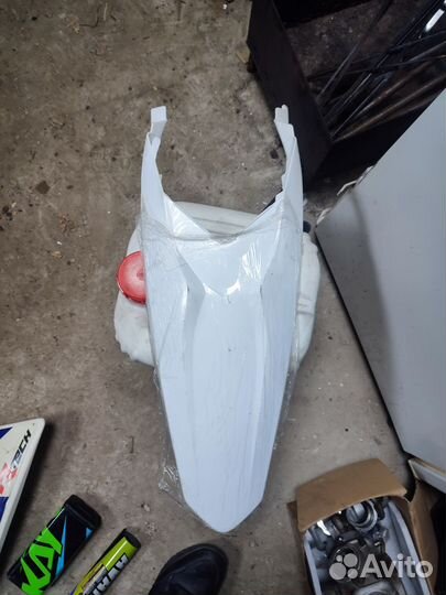 Пластик на мотоцикл эндуро разный