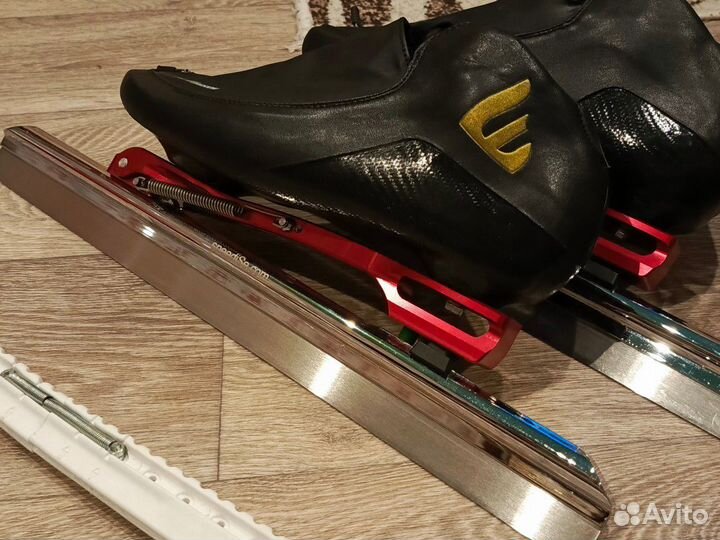 Конькобежные коньки