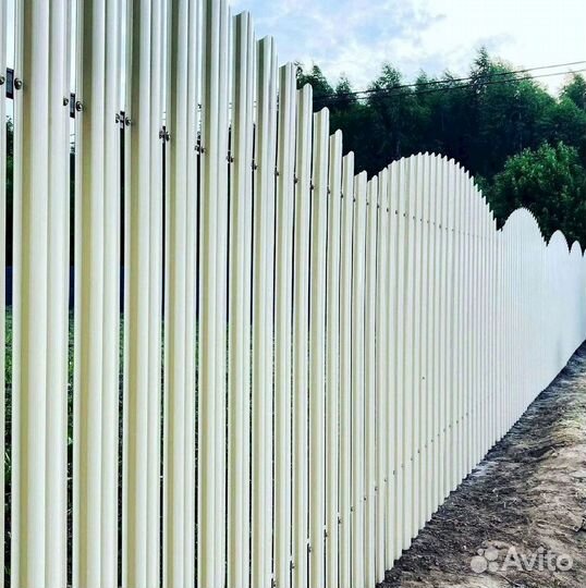 Металлический штакетник металлический прямой/фигурный верх
