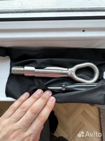 Буксировочный крюк BMW mini