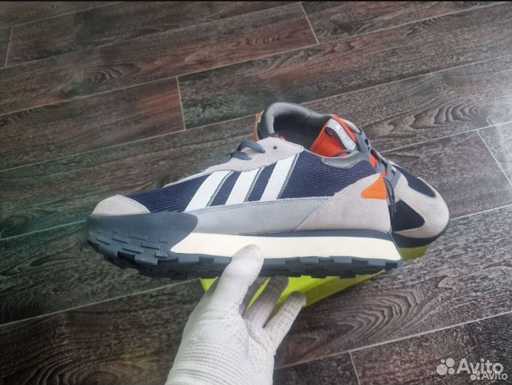 Кроссовки adidas 40-45р