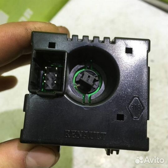 Часы Рено Меган