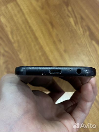 Телефон Samsung galaxy a3 2017