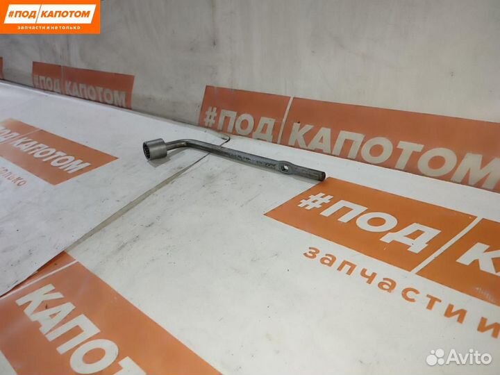 Ключ колесный (балонный) Mazda 3 BL рест. 2012