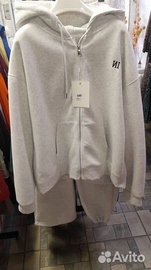 Спортивный костюм женский