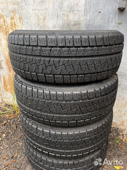 Pirelli Winter Snowsport 215/55 R17