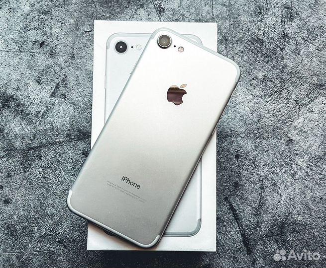 iPhone 7, 32 ГБ