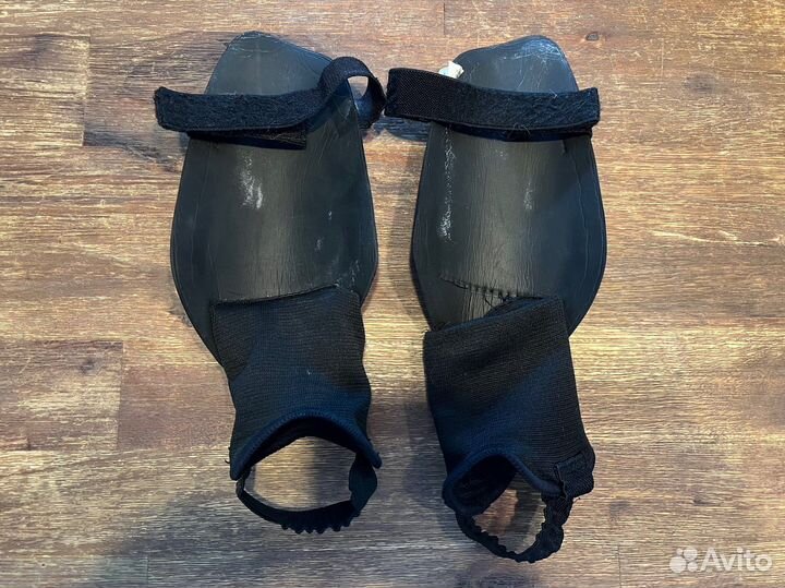 Щитки футбольные детские Nike