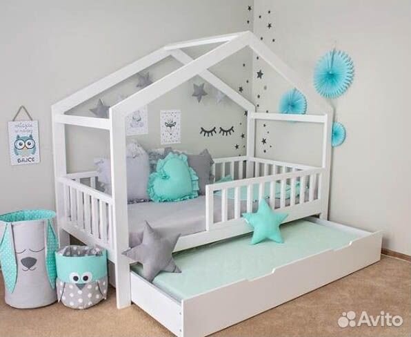 Кровать - домик из эко массива