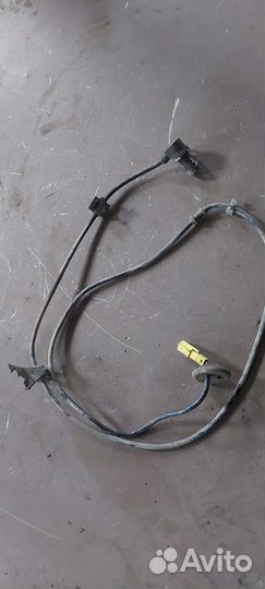 Датчик ABS на Mercedes W140