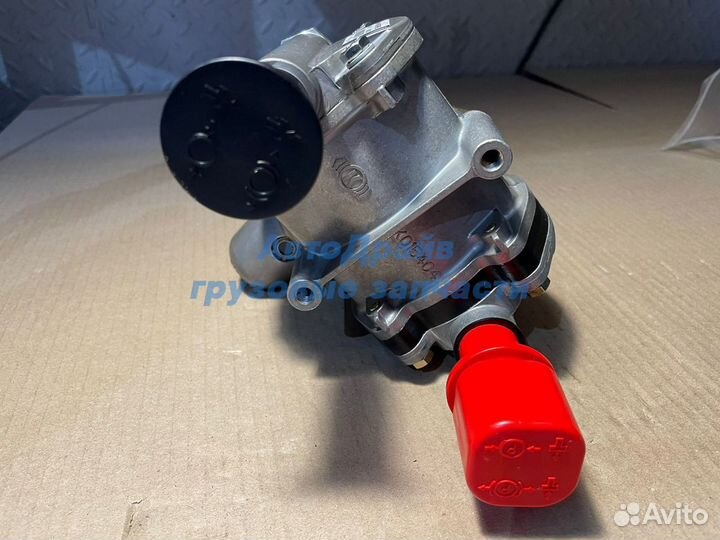 Кран тормозной прицепа Шмитц в сборе