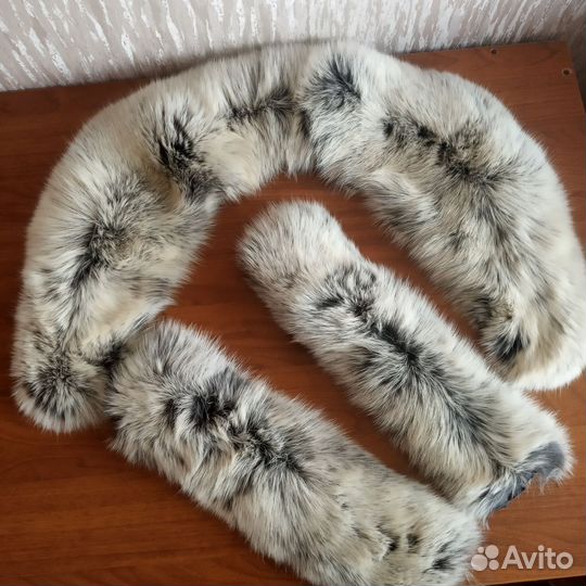 Меховой воротник и манжеты