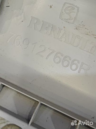 Обшивка стойки лобового стекла левая Renault