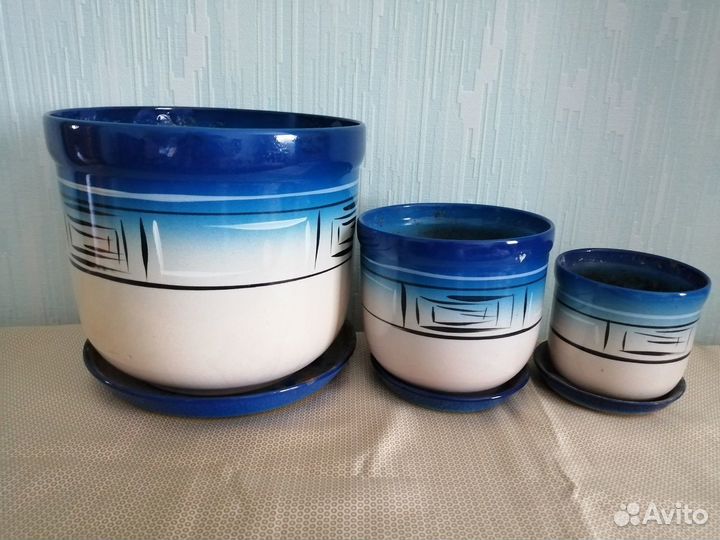 Цветочные горшки с подставками из керамики