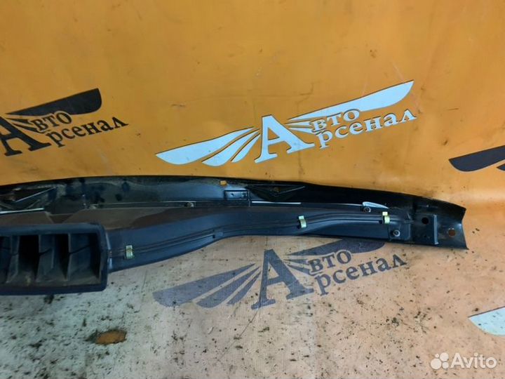 Воздуховод обдува лобового стекла УАЗ Патриот 2