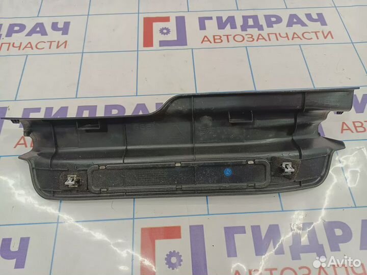 Накладка порога заднего правого внутренняя Geely Emgrand EC7 106800108300669