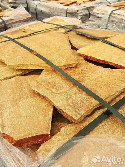 Златолит желтый, плитняк, природный камень с Урала
