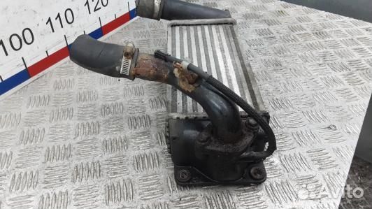 Радиатор интеркуллера toyota auris E150 (NDN39KC01