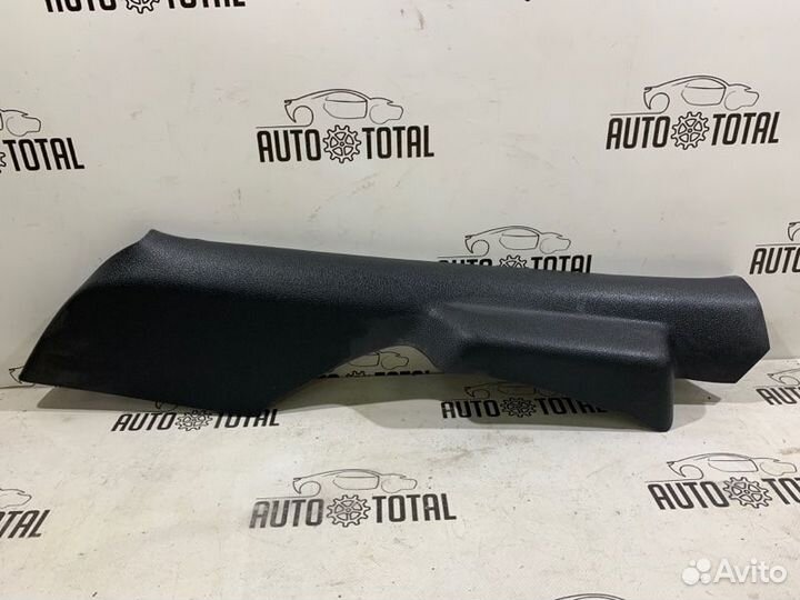 Накладка стойки задняя правая Volkswagen Polo