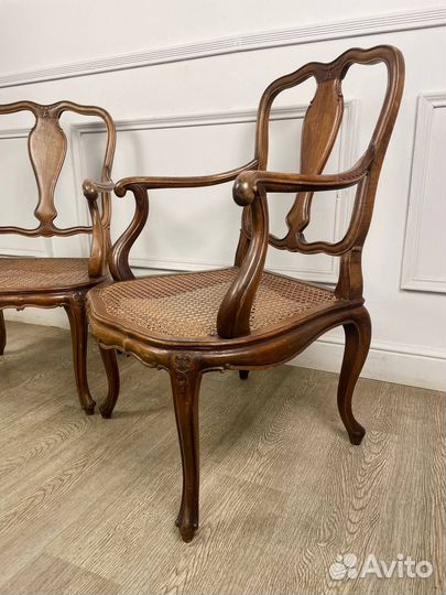 Антикварные полукресла с Ротангом