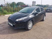 Ford Fiesta 1.6 MT, 2015, 94 400 км, с пробегом, цена 939 000 руб.