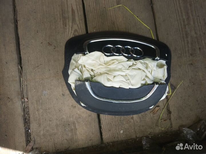 Подушка безопасности водителя Audi A6 C7